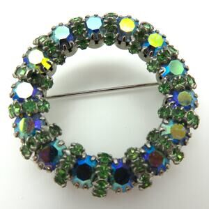 Vintage Green Rhinestone Wreath Brooch Aurora Borealis Blue Circle Pin 1.5in